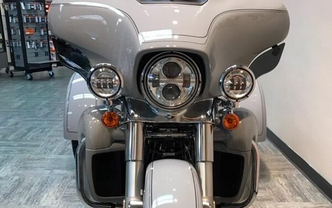 2024 Harley-Davidson Tri Glide Ultra Billiard Gray FLHTCUTG