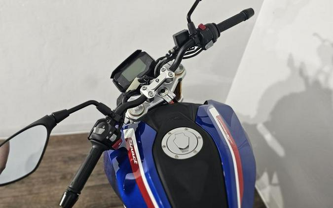 2025 BMW G 310 R Style Sport
