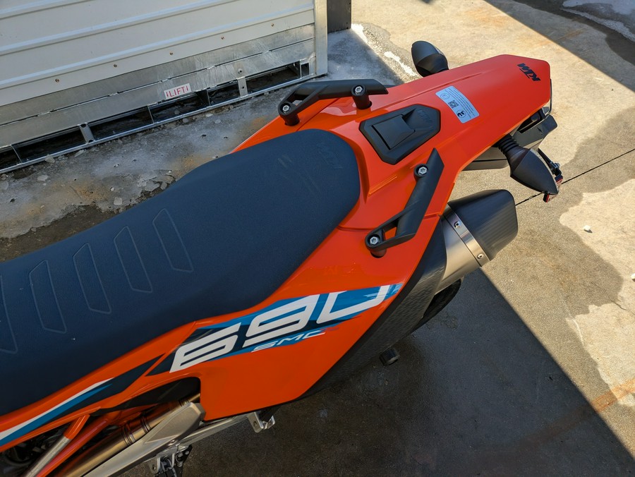 2024 KTM 690 SMC R