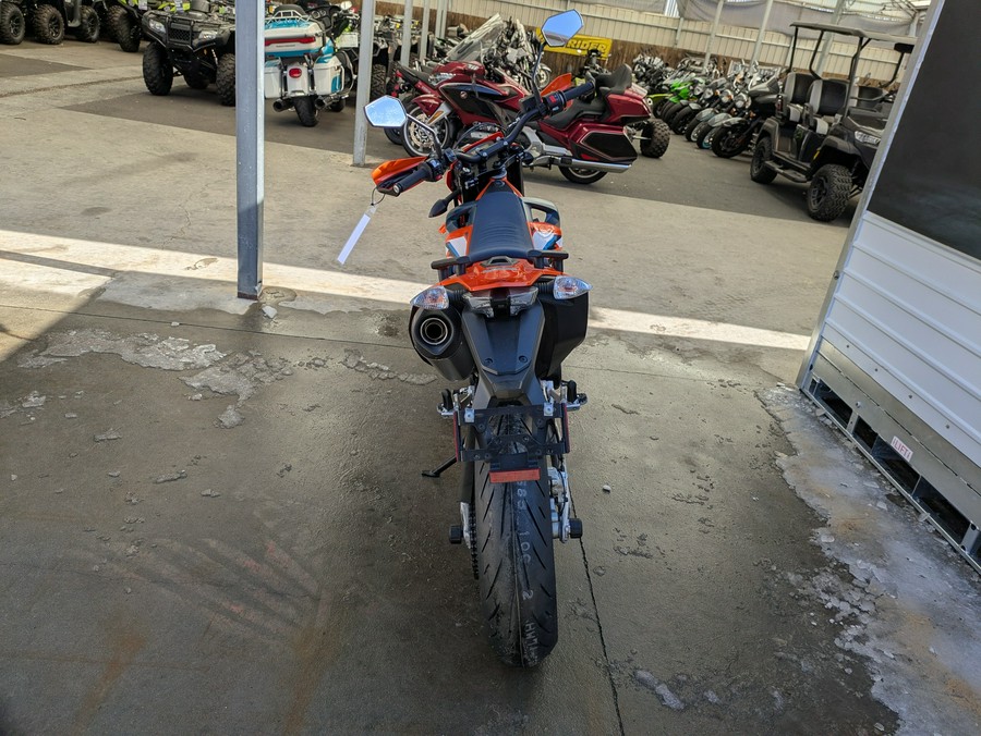 2024 KTM 690 SMC R