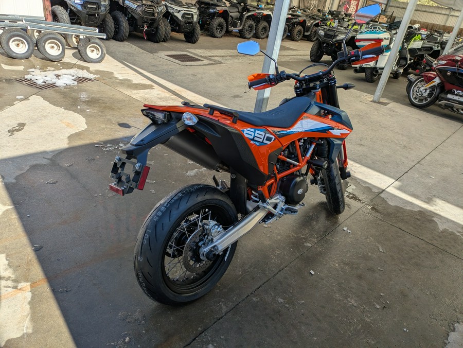 2024 KTM 690 SMC R