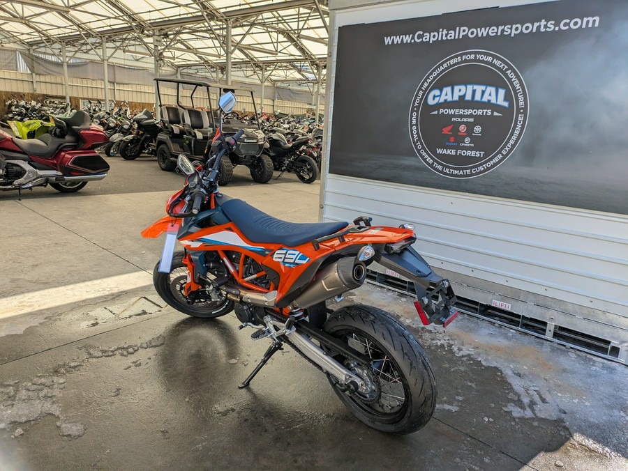 2024 KTM 690 SMC R