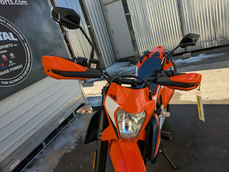 2024 KTM 690 SMC R
