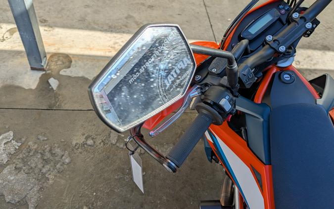 2024 KTM 690 SMC R
