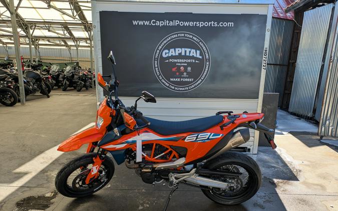 2024 KTM 690 SMC R