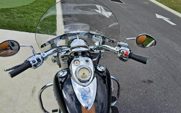 2017 Indian Motorcycle® Chief® Vintage Willow Green Over Ivory Cream