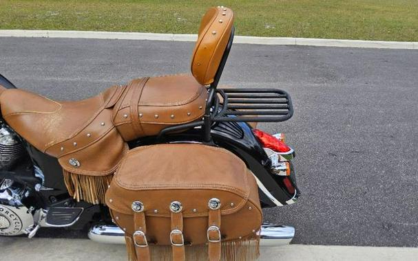 2017 Indian Motorcycle® Chief® Vintage Willow Green Over Ivory Cream