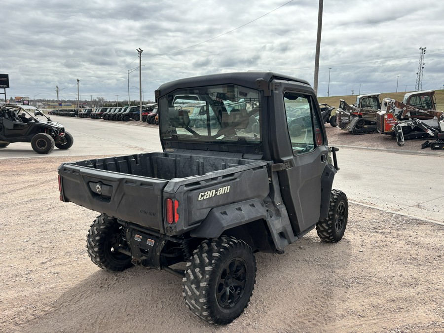 2021 Defender DPS Cab HD8 - Can-Am