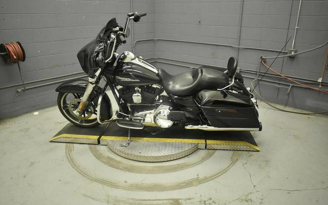 2015 Harley-Davidson® FLHXS - Street Glide® Special