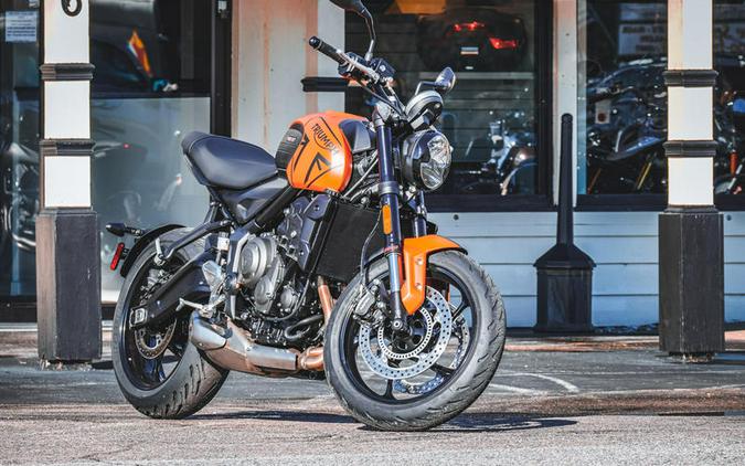 2023 Triumph Trident 660 Matte Baja Orange / Matte Storm Grey