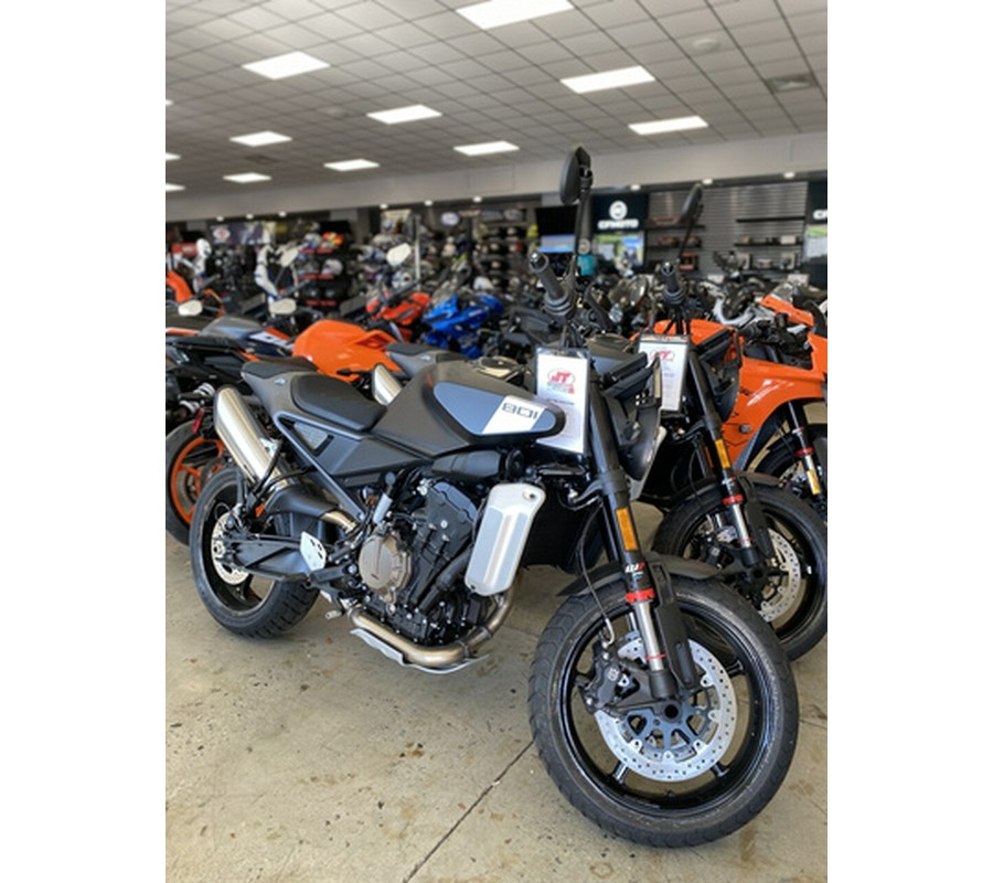 2025 Husqvarna Motorcycles SVARTPILEN 801