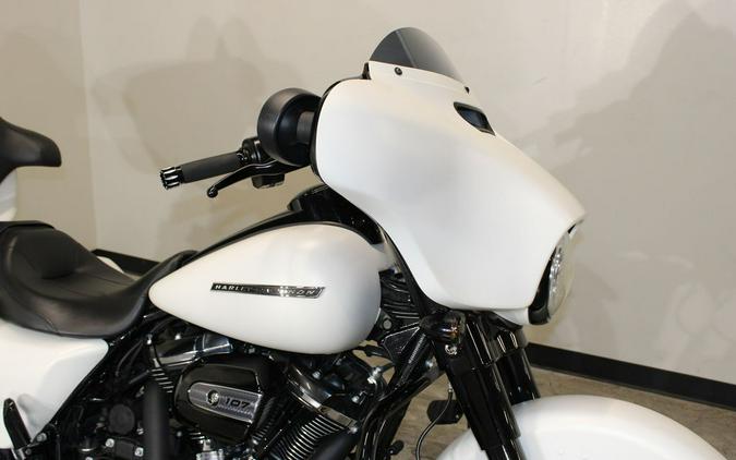 2018 Harley-Davidson® FLHXS - Street Glide® Special