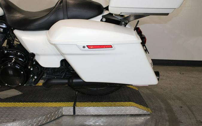 2018 Harley-Davidson® FLHXS - Street Glide® Special