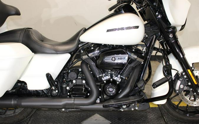 2018 Harley-Davidson® FLHXS - Street Glide® Special