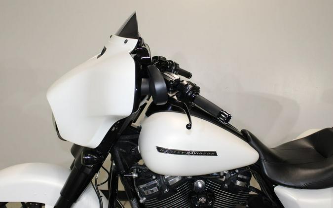 2018 Harley-Davidson® FLHXS - Street Glide® Special