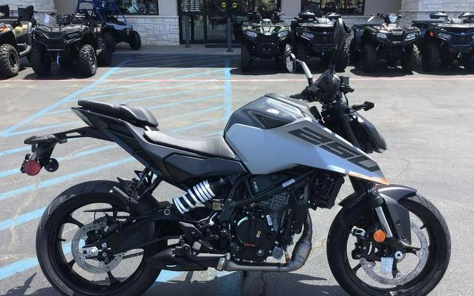 2026 KTM 250 Duke