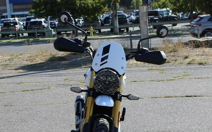 2026 TRIUMPH SCRAMBLER 400 XC