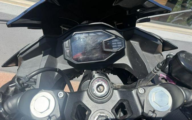 2024 Kawasaki Ninja 500 KRT Edition