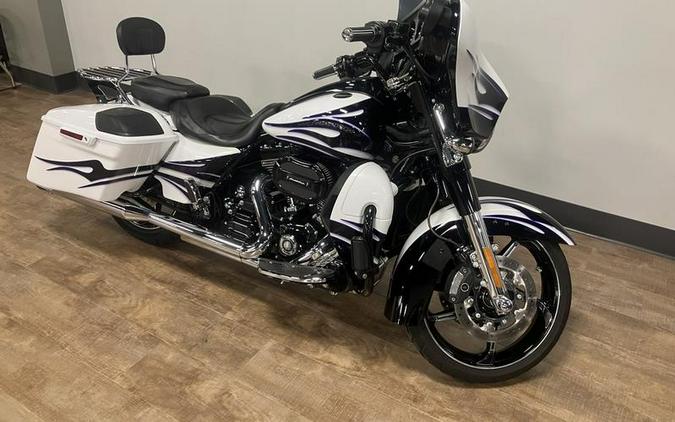 2016 Harley-Davidson® FLHXSE - CVO™ Street Glide®