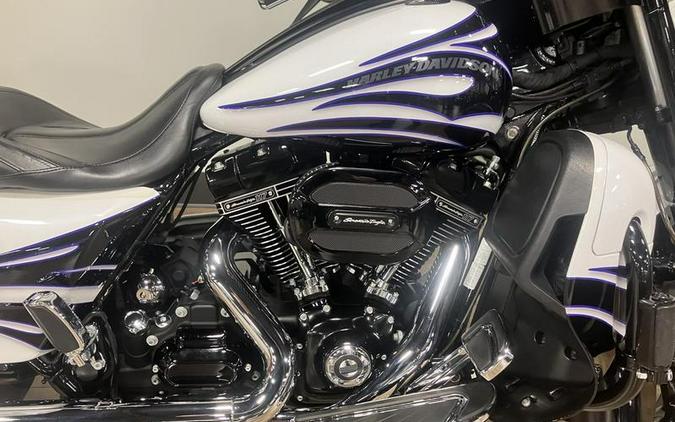 2016 Harley-Davidson® FLHXSE - CVO™ Street Glide®