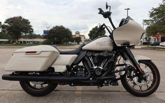 2023 Harley-Davidson Road Glide Special Review [120th Edition]