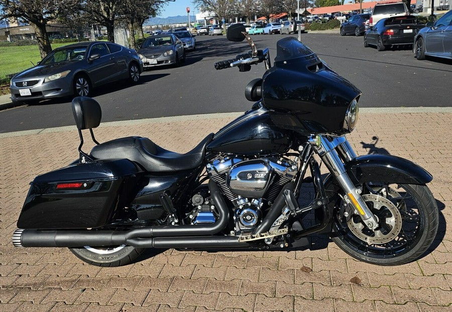 FLHX 2019 Street Glide®