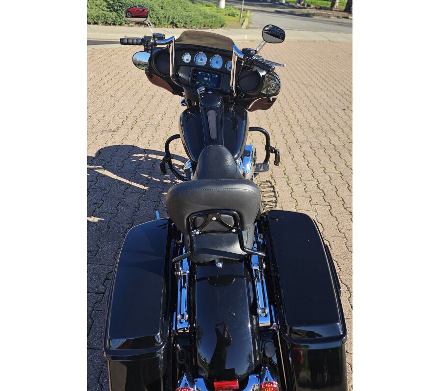 FLHX 2019 Street Glide®