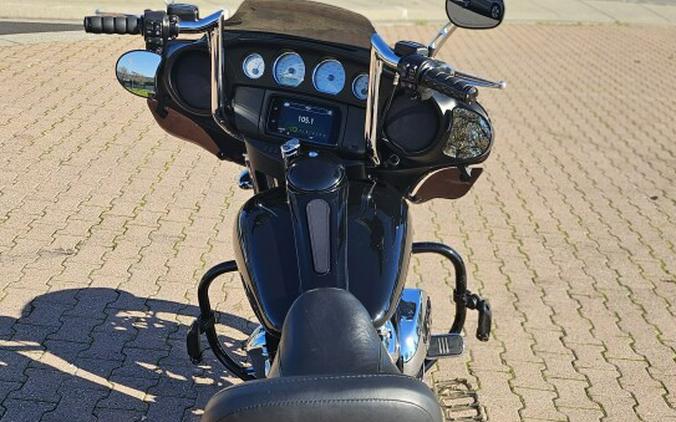 FLHX 2019 Street Glide®