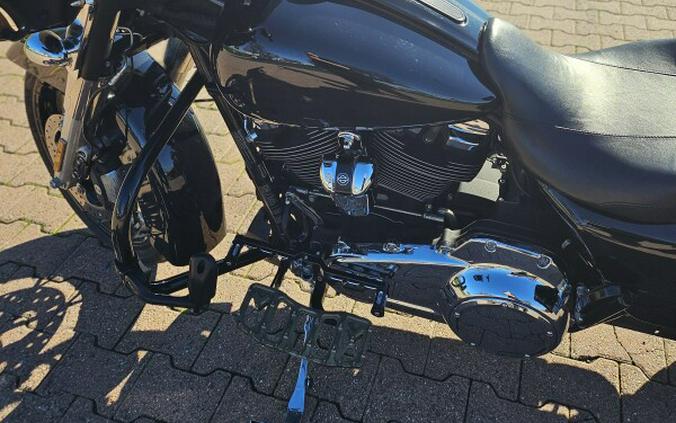 FLHX 2019 Street Glide®