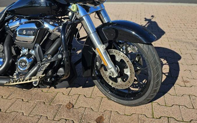 FLHX 2019 Street Glide®