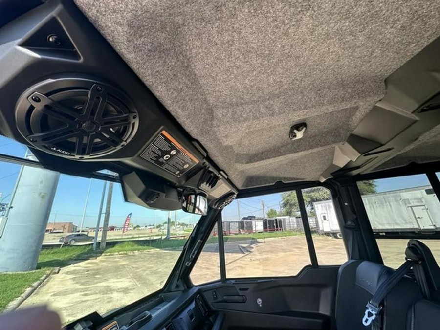 2026 Can-Am Defender MAX Limited HD11 Desert Tan & Carbon Black