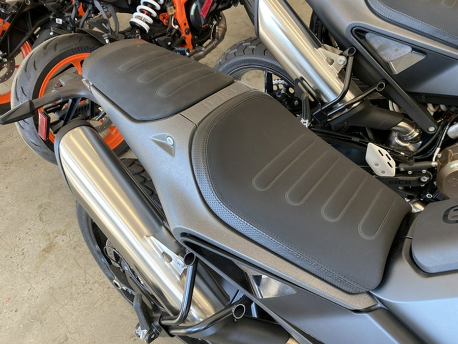 2025 Husqvarna Motorcycles SVARTPILEN 801