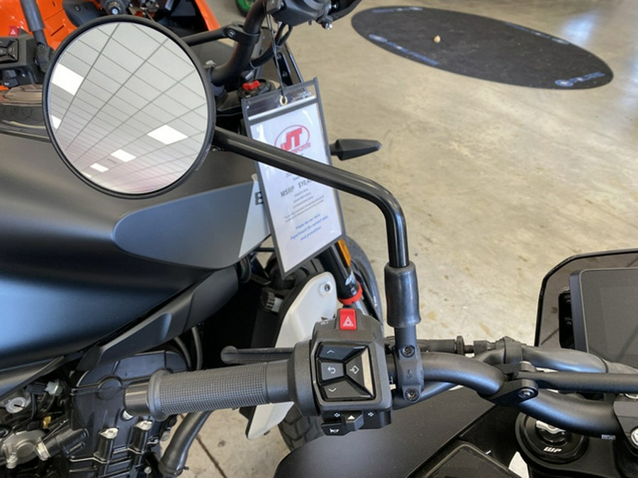2025 Husqvarna Motorcycles SVARTPILEN 801