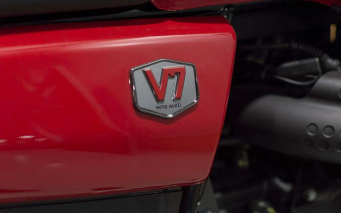 2024 Moto Guzzi V7 Stone Corsa