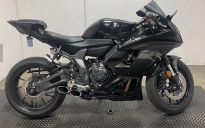 2025 Yamaha YZF-R7
