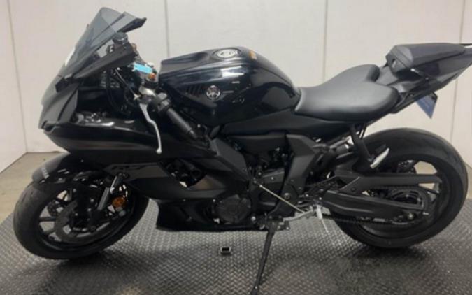 2025 Yamaha YZF-R7