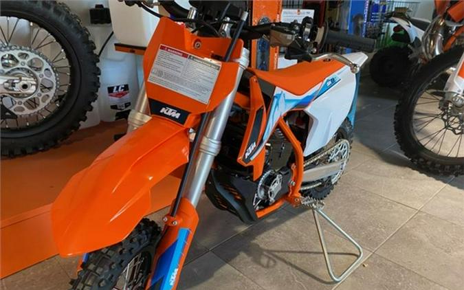 2024 KTM SX-E 3