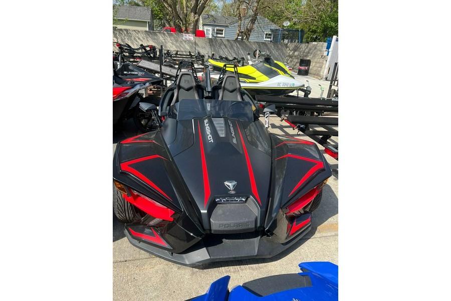 2020 Slingshot SLINGSHOT R AUTODRIVE, 49ST, STEALTH BLACK