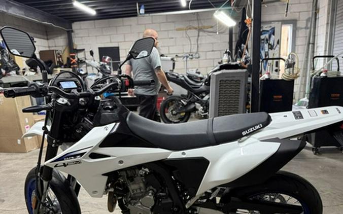 2025 Suzuki DR-Z 4SM