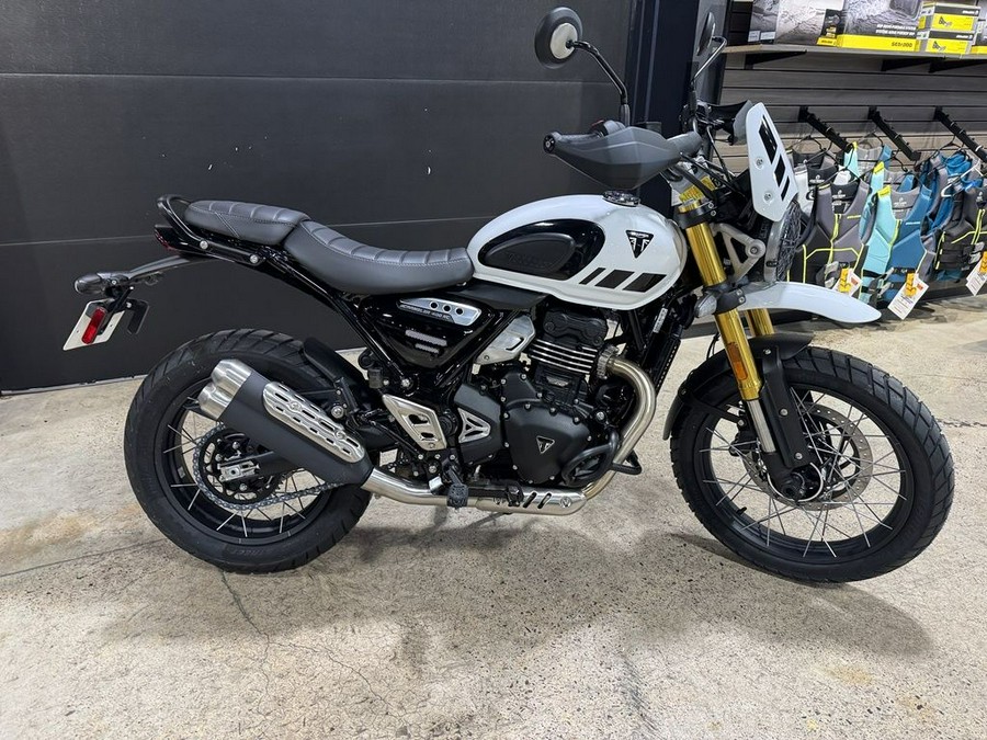 2026 Triumph Scrambler 400 XC Vanilla White