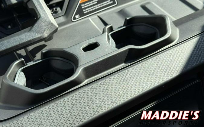 2026 Can-Am Defender Limited HD11