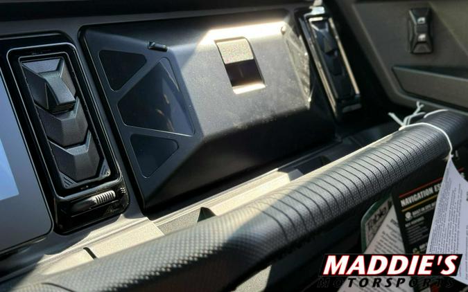 2026 Can-Am Defender Limited HD11