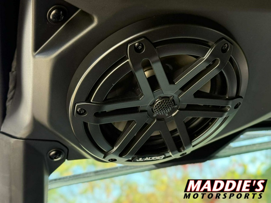 2026 Can-Am Defender Limited HD11