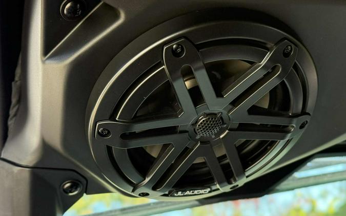 2026 Can-Am Defender Limited HD11