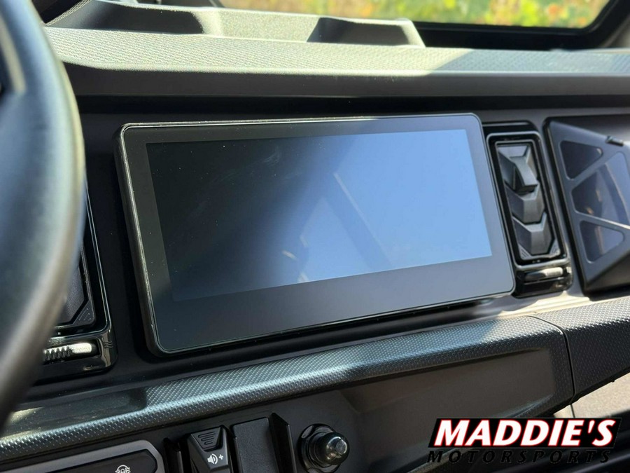 2026 Can-Am Defender Limited HD11