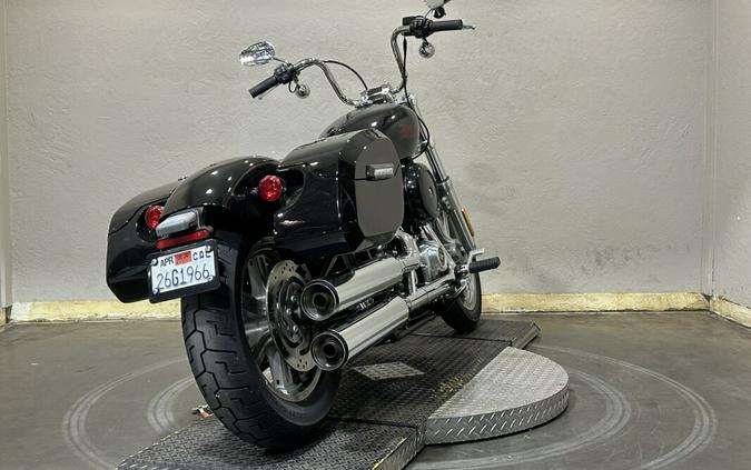 Harley-Davidson® Softail® Standard 2023 FXST 039376B BLACK