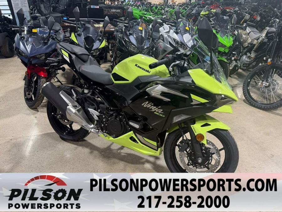 2026 Kawasaki Ninja® 500 SE ABS