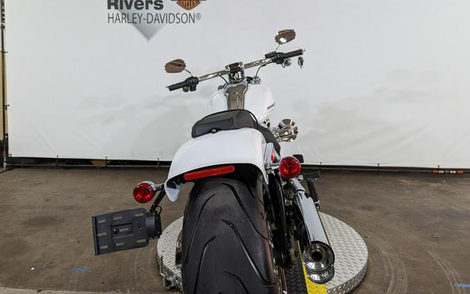 2024 Harley-Davidson Breakout 117 White Onyx Pearl - Black Finish