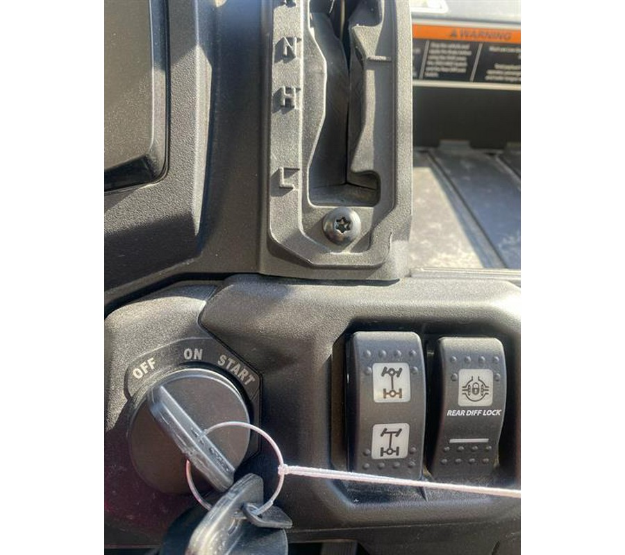 2025 Can-Am Defender HD9