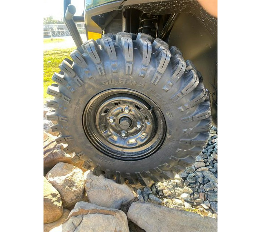 2025 Can-Am Defender HD9